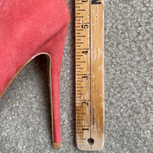 EUC, Faux Suede Heels in Coral, Size 8.5 - Picture 8 of 9